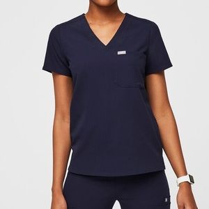 Navy Figs Catarina One-Pocket Scrub Top, size Small